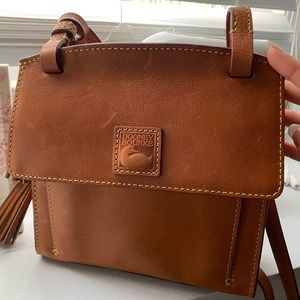 Dooney & Bourke crossbody bag in brown